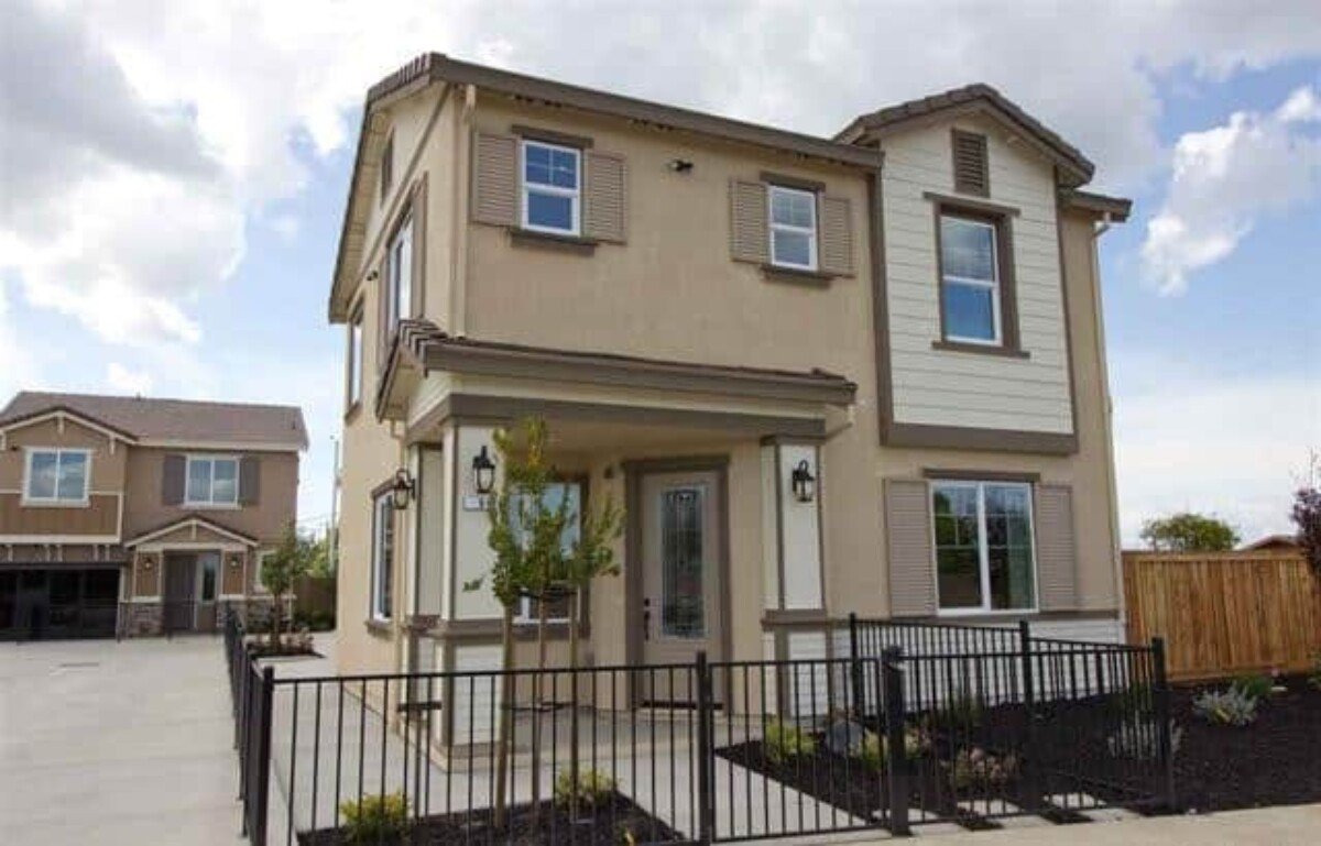 130 Belle Harbor Circle, Pittsburg <br>$515,000