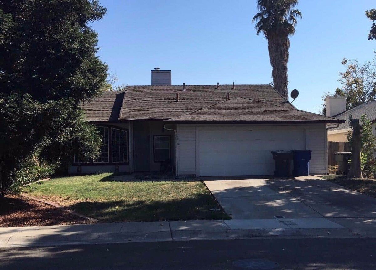 7018 Clearbrook, Sacramento <br>$260,000
